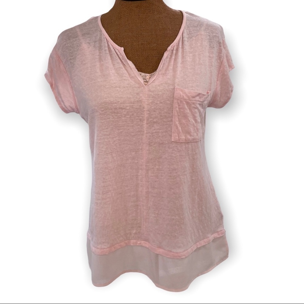 Sanctuary shortsleeve 100% Linen blush pink blouse pocket v-neck georgette hem M